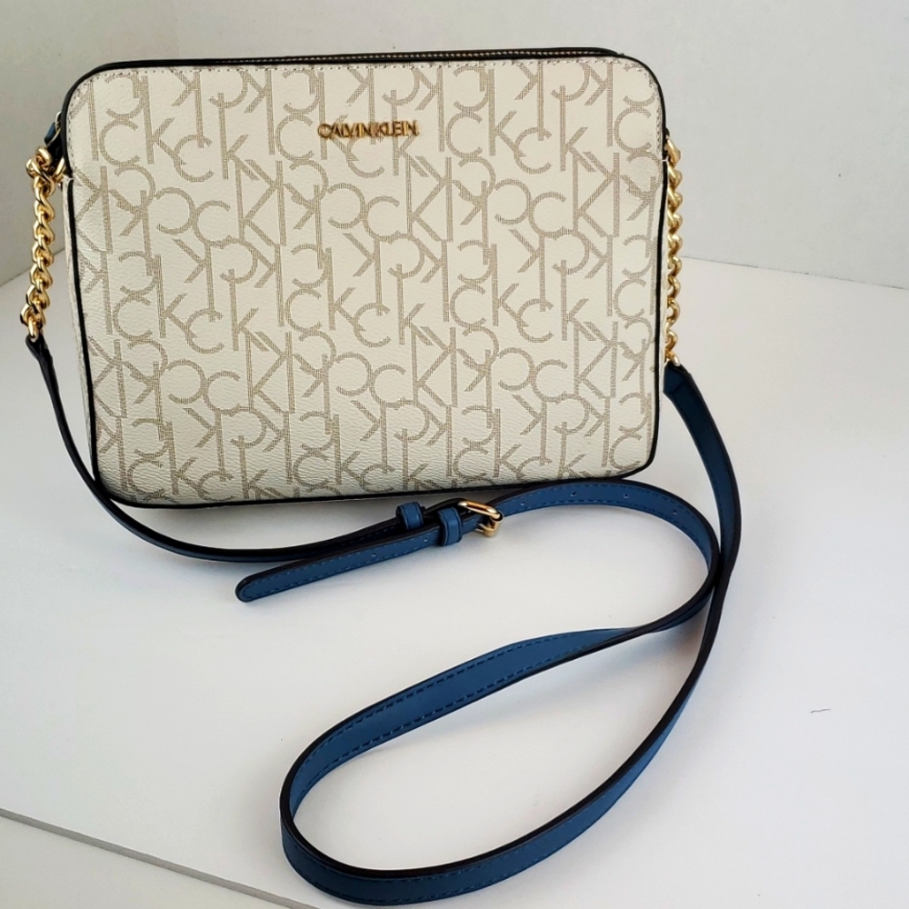 NWOT Calvin Klein purse